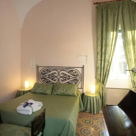 מלון Park Novecento 4*
