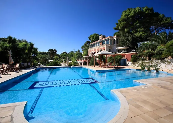 ホテル Park Novecento オストゥーニ